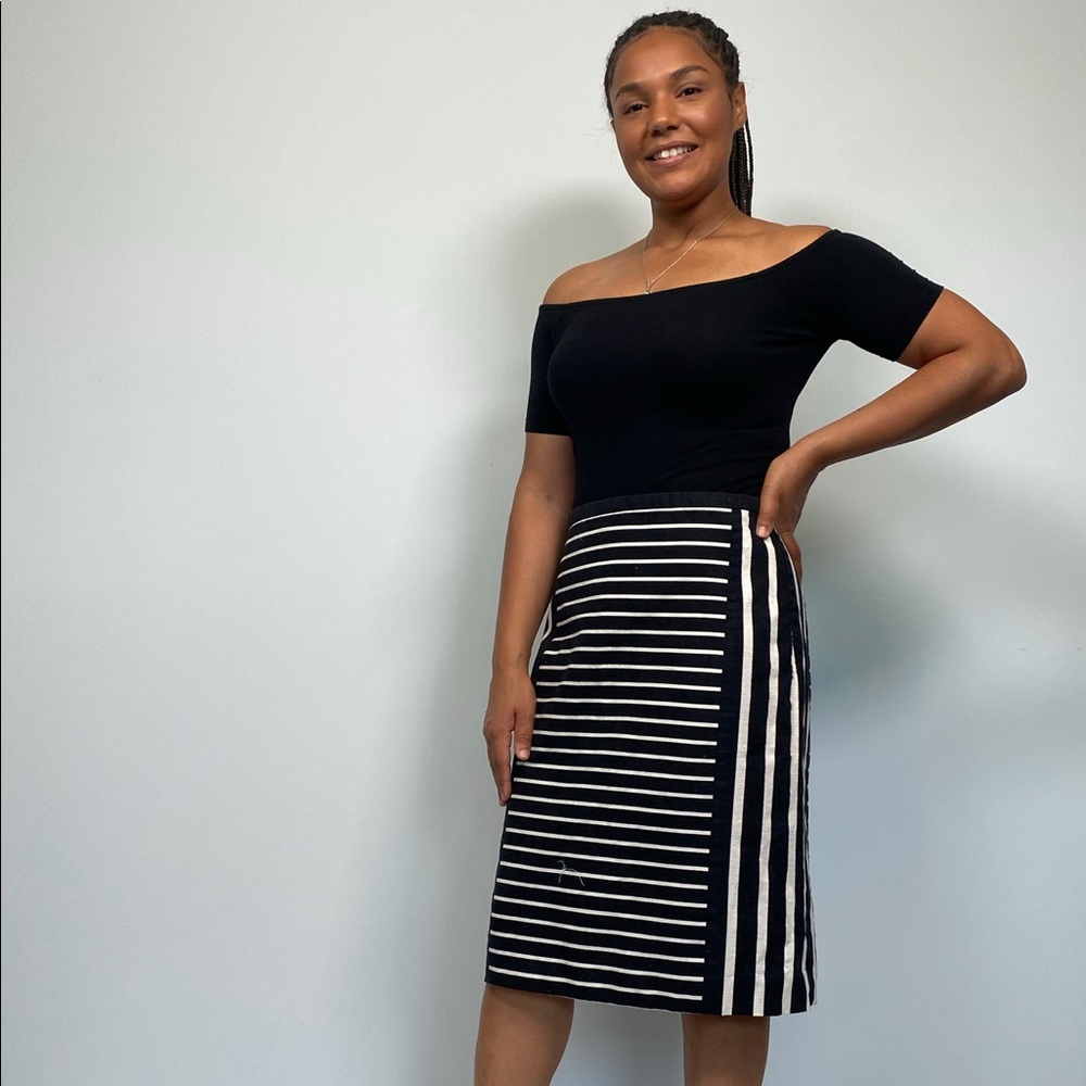 Slimming J crew skirt